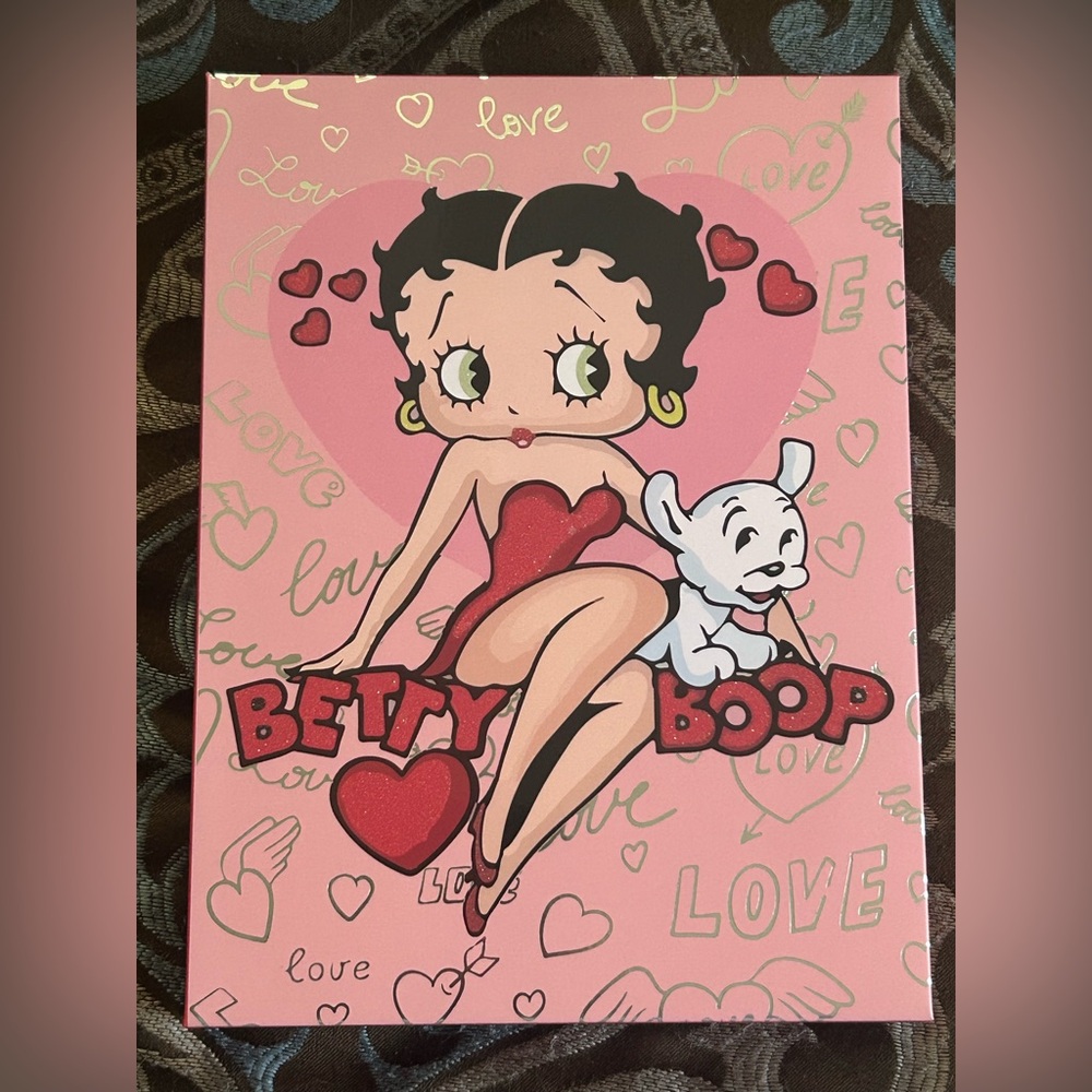 Betty Boop Eyeshadow Palette Set